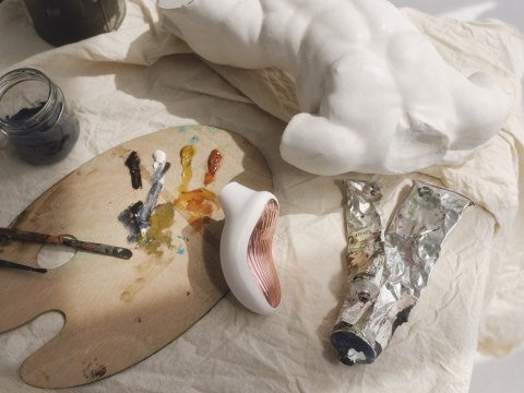 Stymulator łechtaczki sterowany aplikacją Sona 3 Cyber Purple LELO