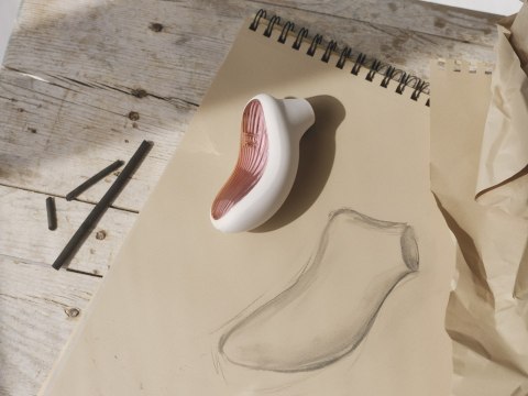 Stymulator łechtaczki sterowany aplikacją Sona 3 Cyber Purple LELO